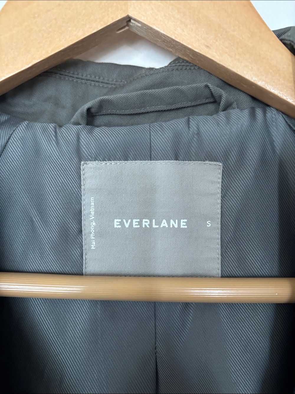 Everlane Olive Trench Coat with Storm Flap - Picture 3 of 6